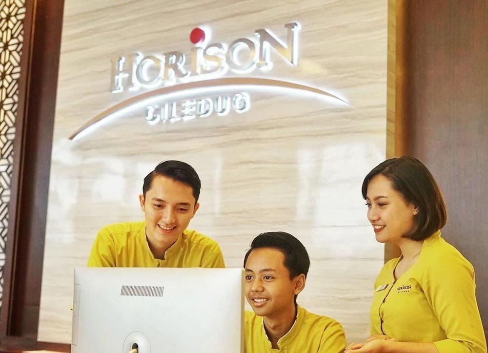 Horison Ciledug Jacarta Exterior foto